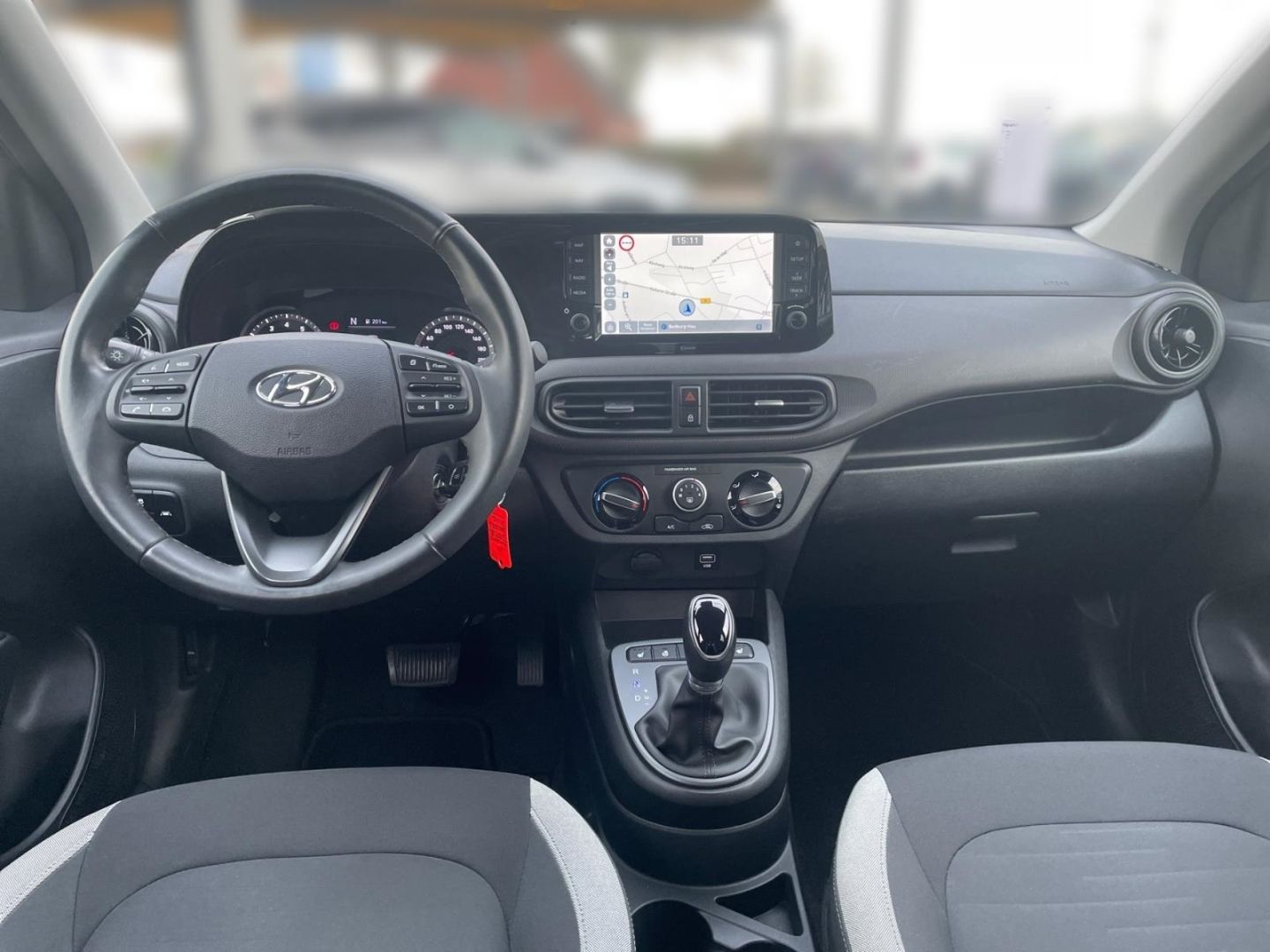 Fahrzeugabbildung Hyundai i10 1.0 Intro Edition Navi Kamera Sitzheizung Rü