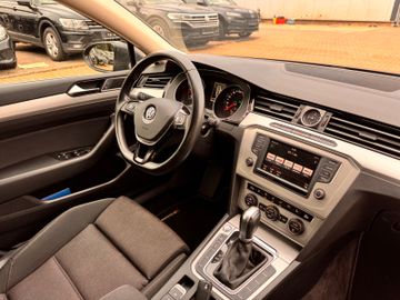 Volkswagen Passat Variant - 9