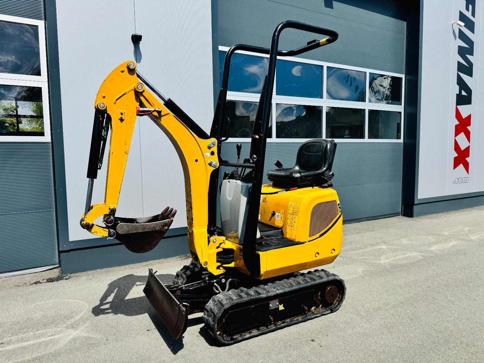 CAT 300.9 - 1. HAND