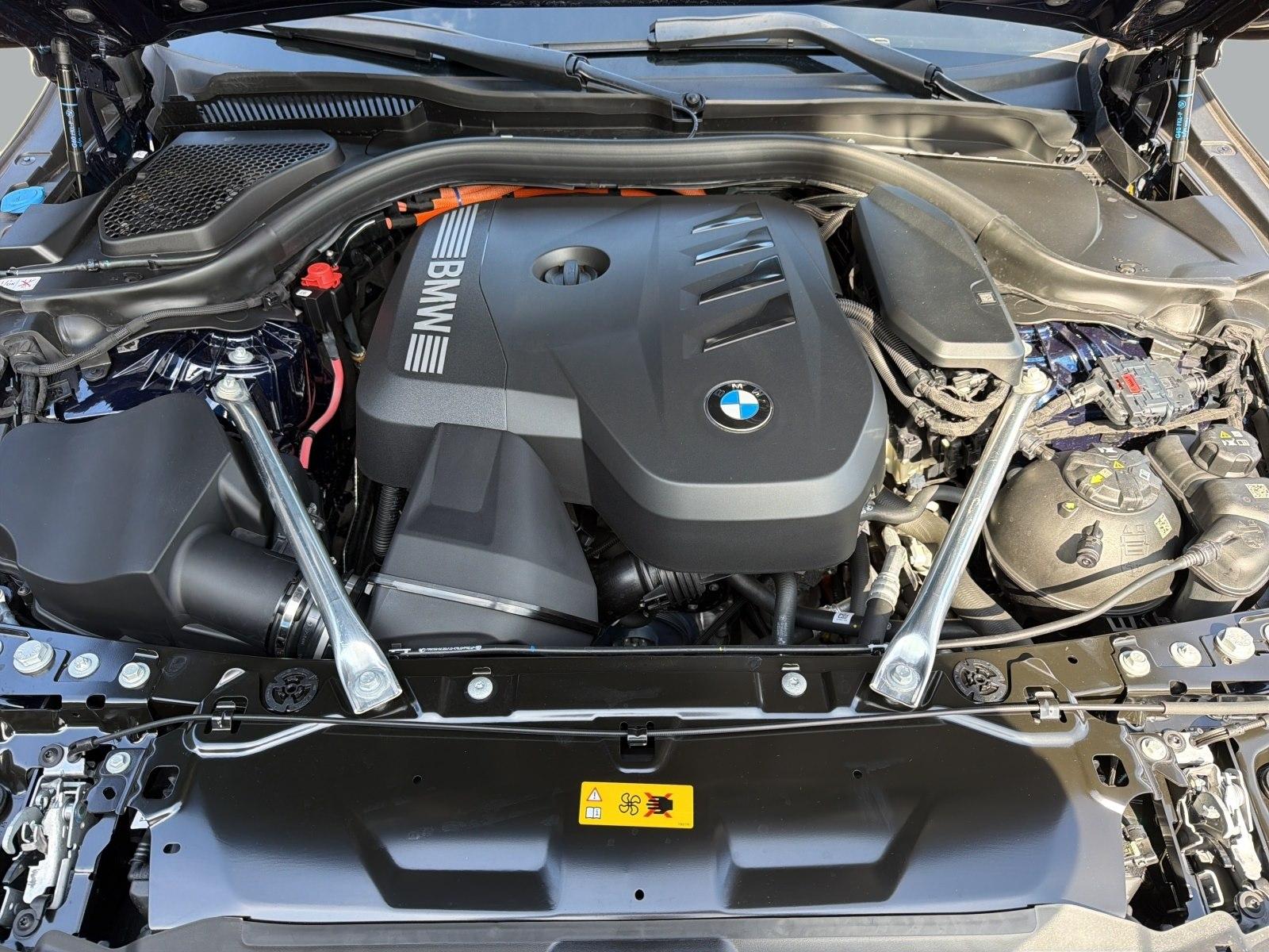 BMW 530e 360° STANDHZ HEAD-UP SITZBELÜFT PANO RFK BT
