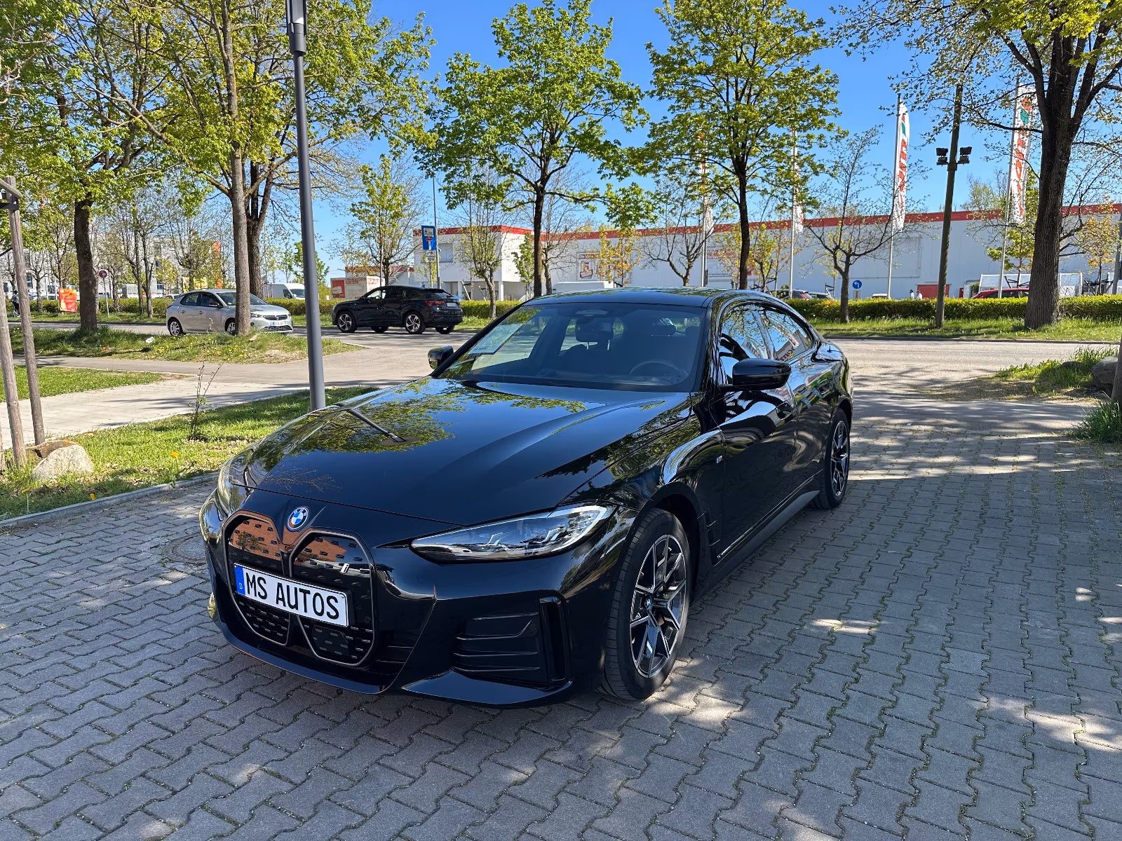 BMW i4 eDrive 40*MSport*Glass.Dach*Head*360°*Kardon