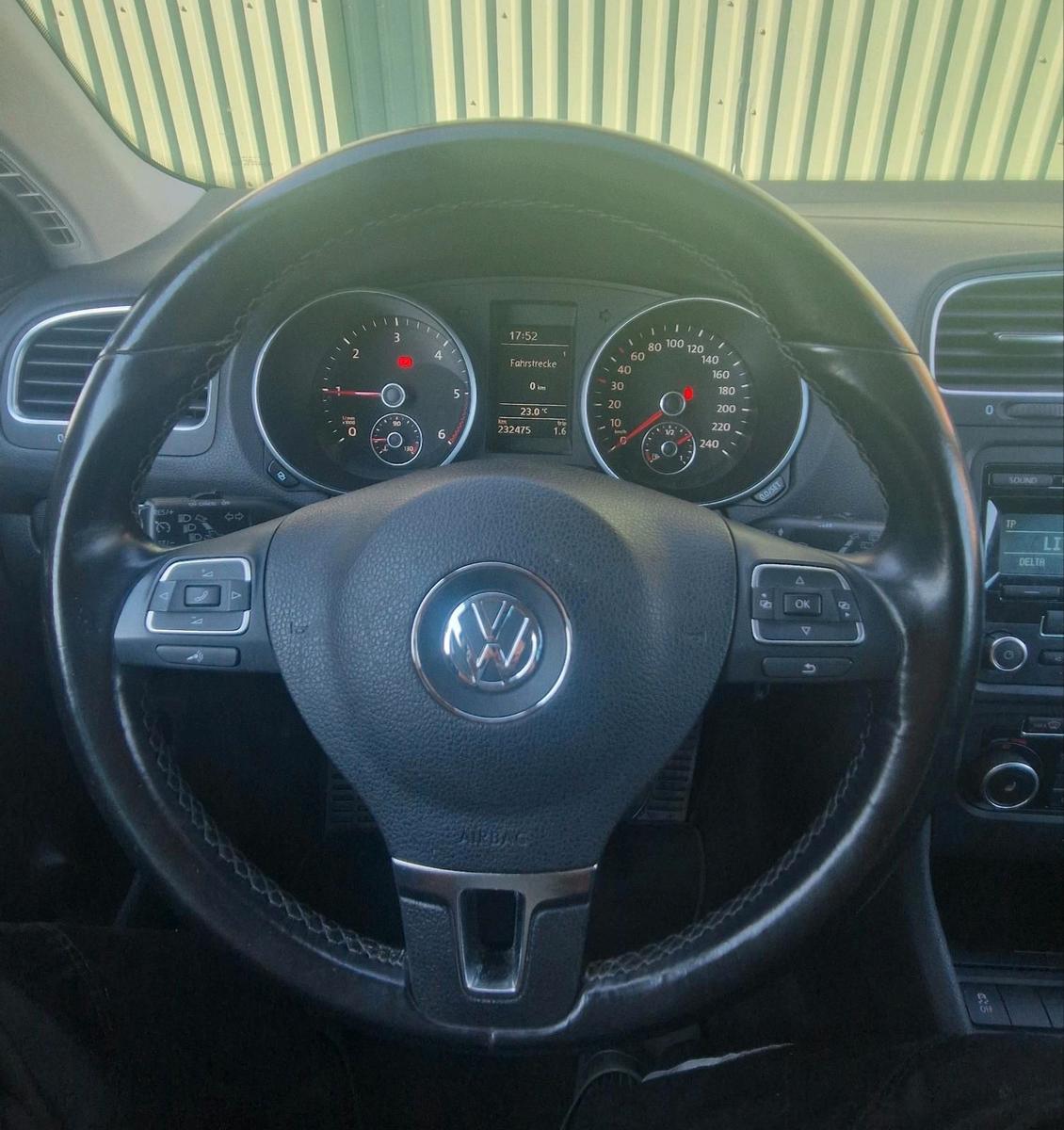 Volkswagen Golf 2011 — photo 10