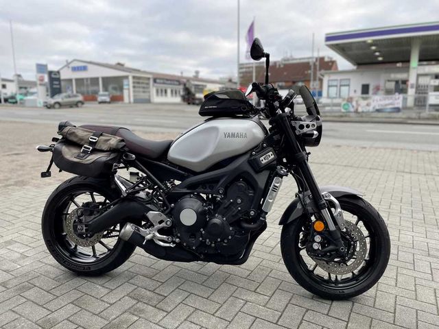 Yamaha XSR 900 XSR-900 mit viel Zubehör