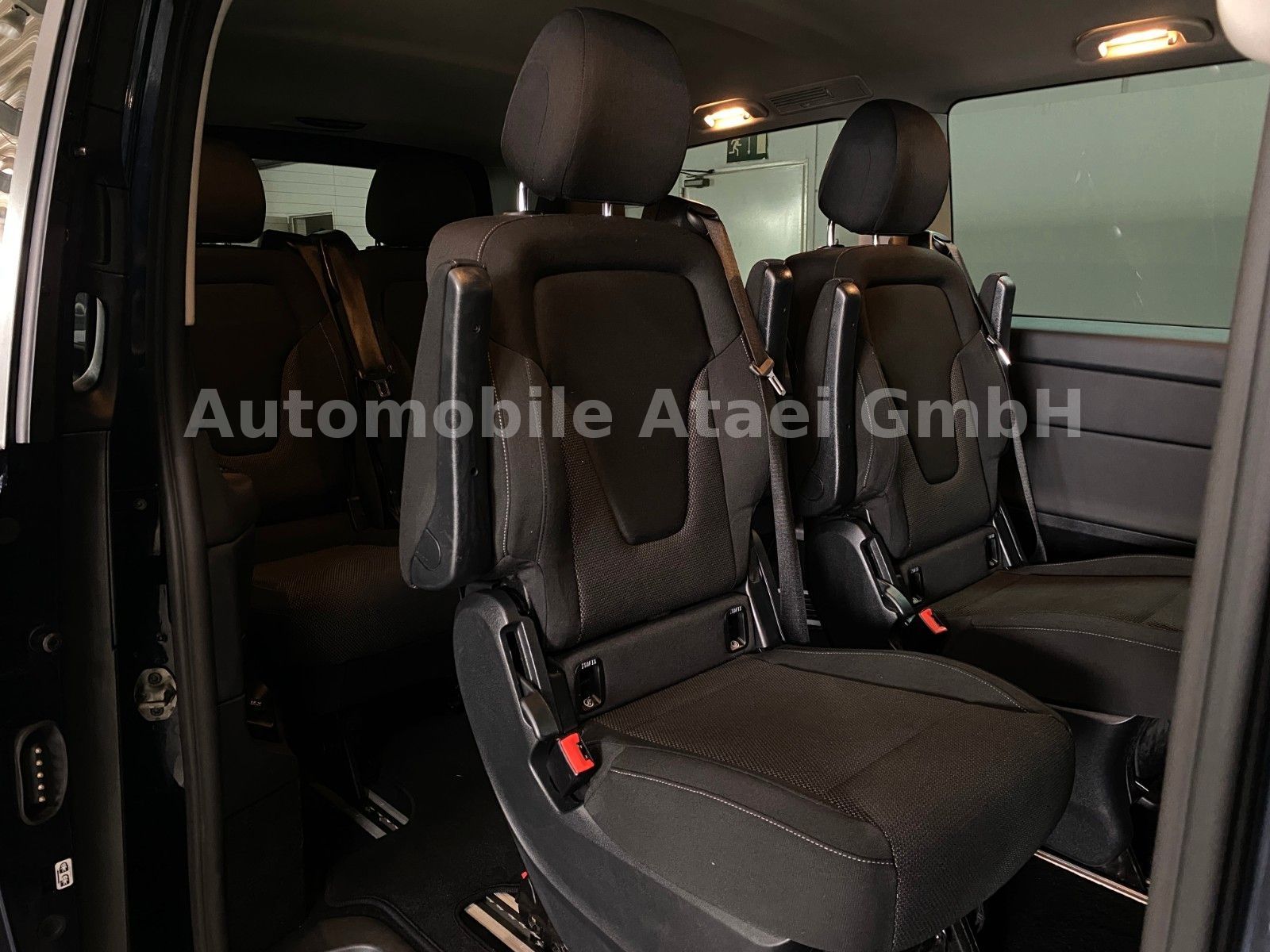 Fahrzeugabbildung Mercedes-Benz V 220 d lang Edition Sport-Paket KAMERA (4459)