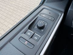 Fahrzeugabbildung Volkswagen T6.1 Multivan Comfortl. - Navi*Kamera*Standhzg!!