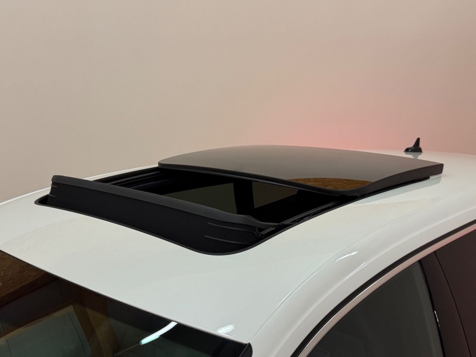 Volkswagen Arteon SB R 4Motion/PANO/AHK/IQ-Light/HUD/R-KAM foto 3