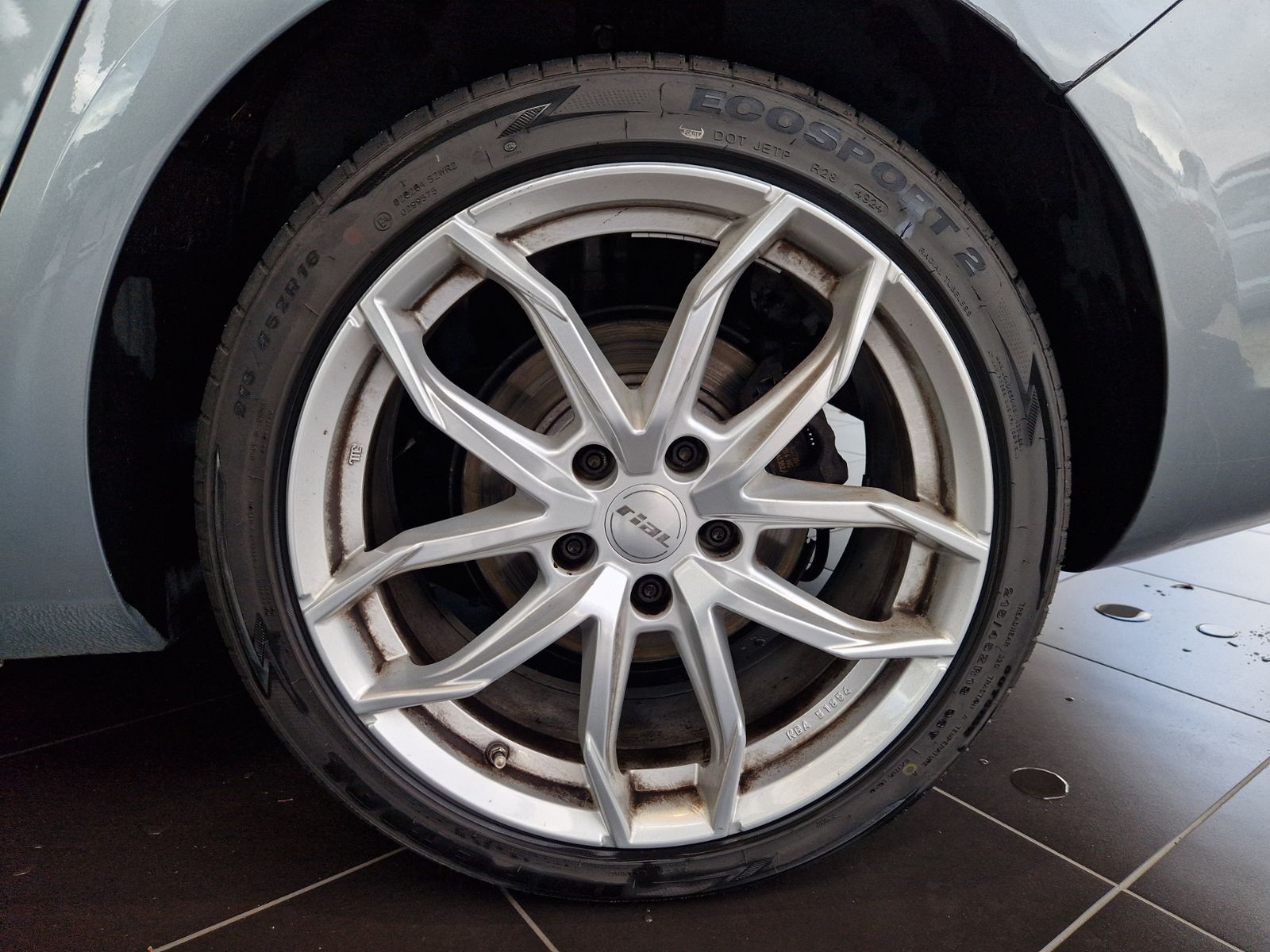 Fahrzeugabbildung Opel Astra J Sports Tourer Innovation XENON NAVI