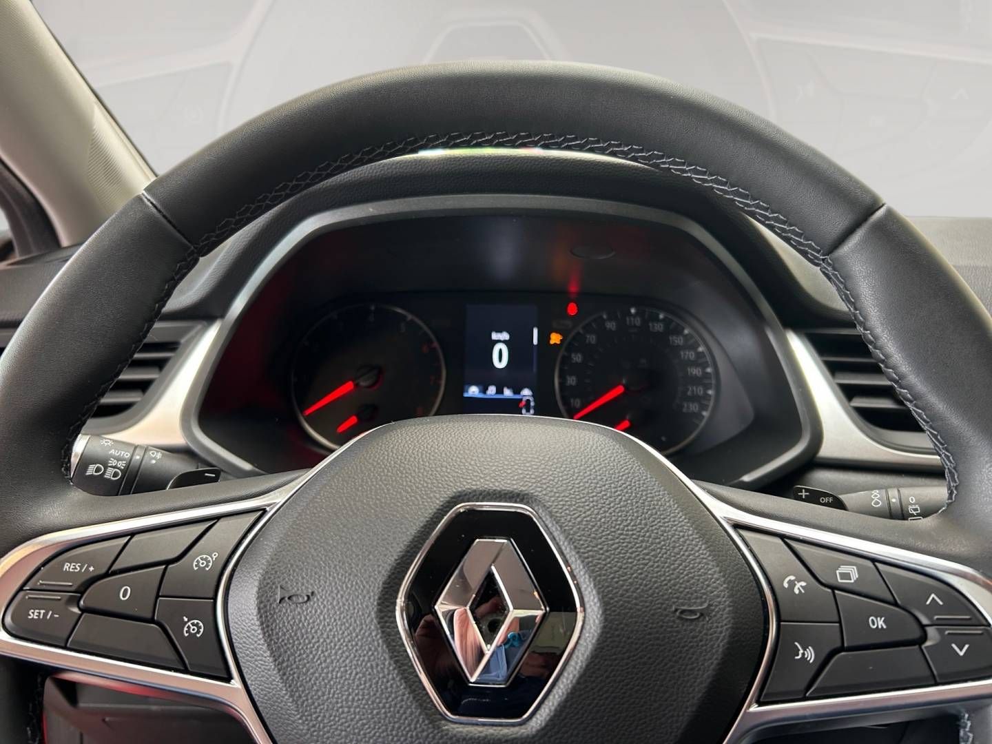 Fahrzeugabbildung Renault CAPTUR ZEN TCe 140 EDC