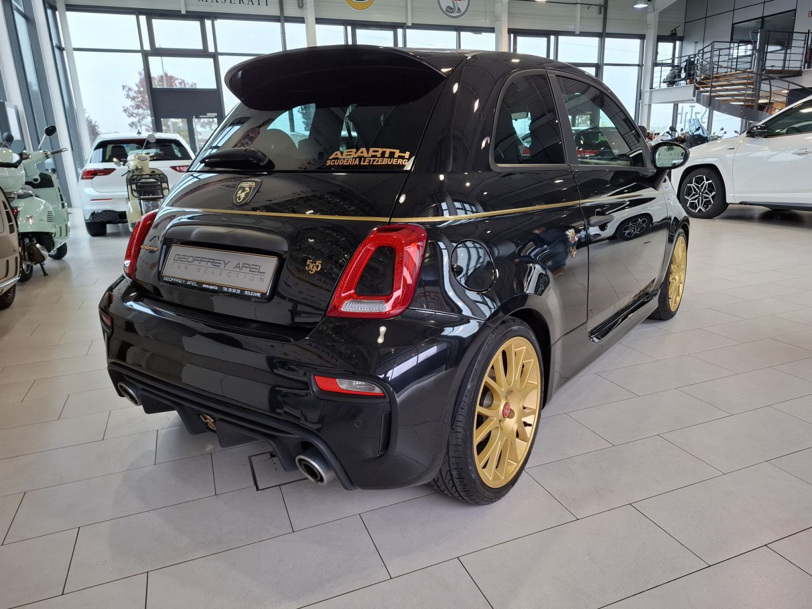 Abarth 595 1.4 T-JET 165 SCORPIONEORO 1 OF 2000 BEATS C imagem 2