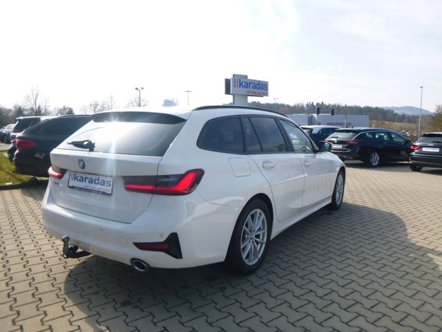 Fahrzeugabbildung BMW 320d Touring >HeadUp/AHK/LED/PANO/PDC/SHZ<