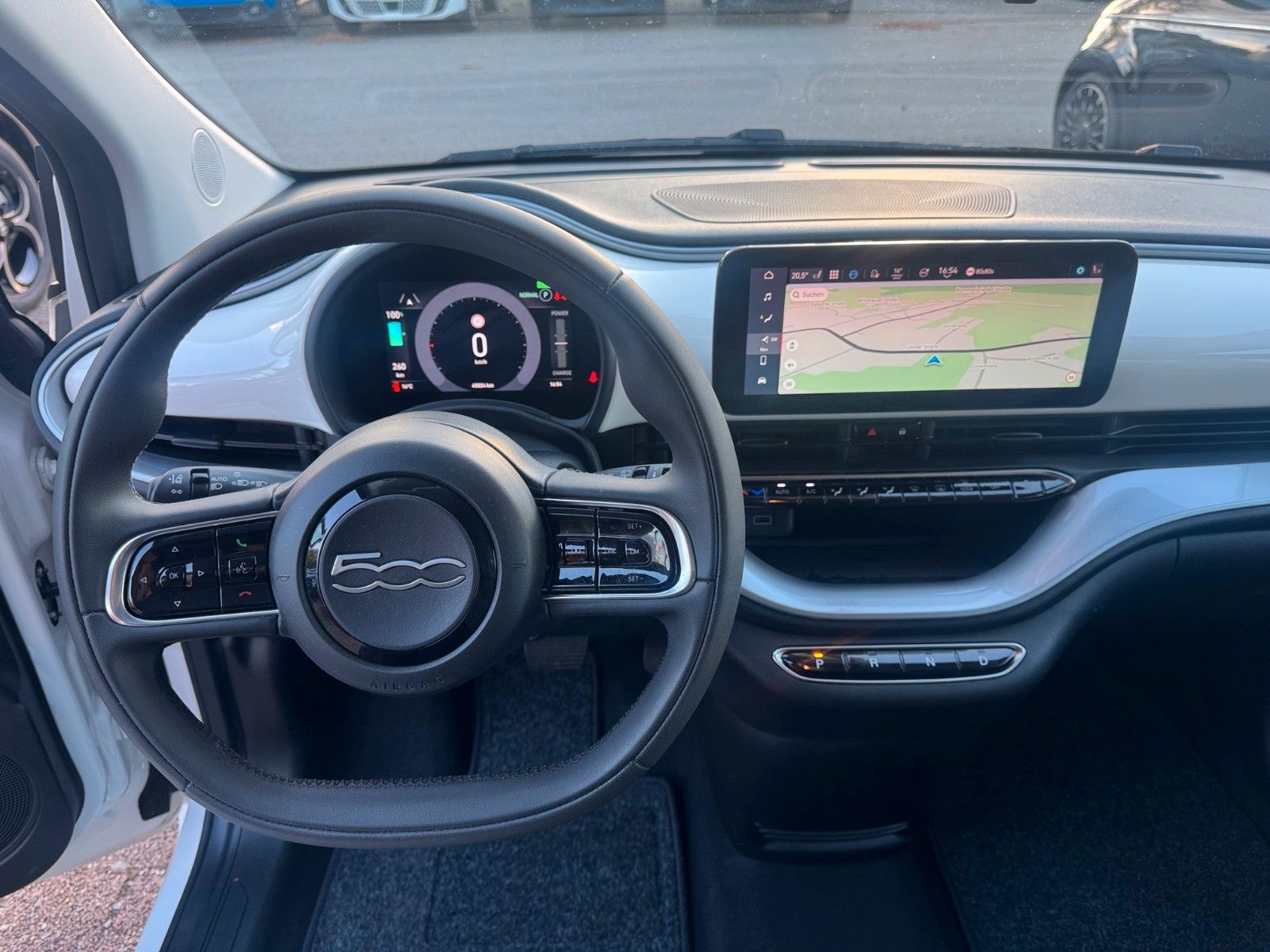 Fahrzeugabbildung Fiat 500e 3+1 Icon Navi Sitzheizung Kamera Tempomat