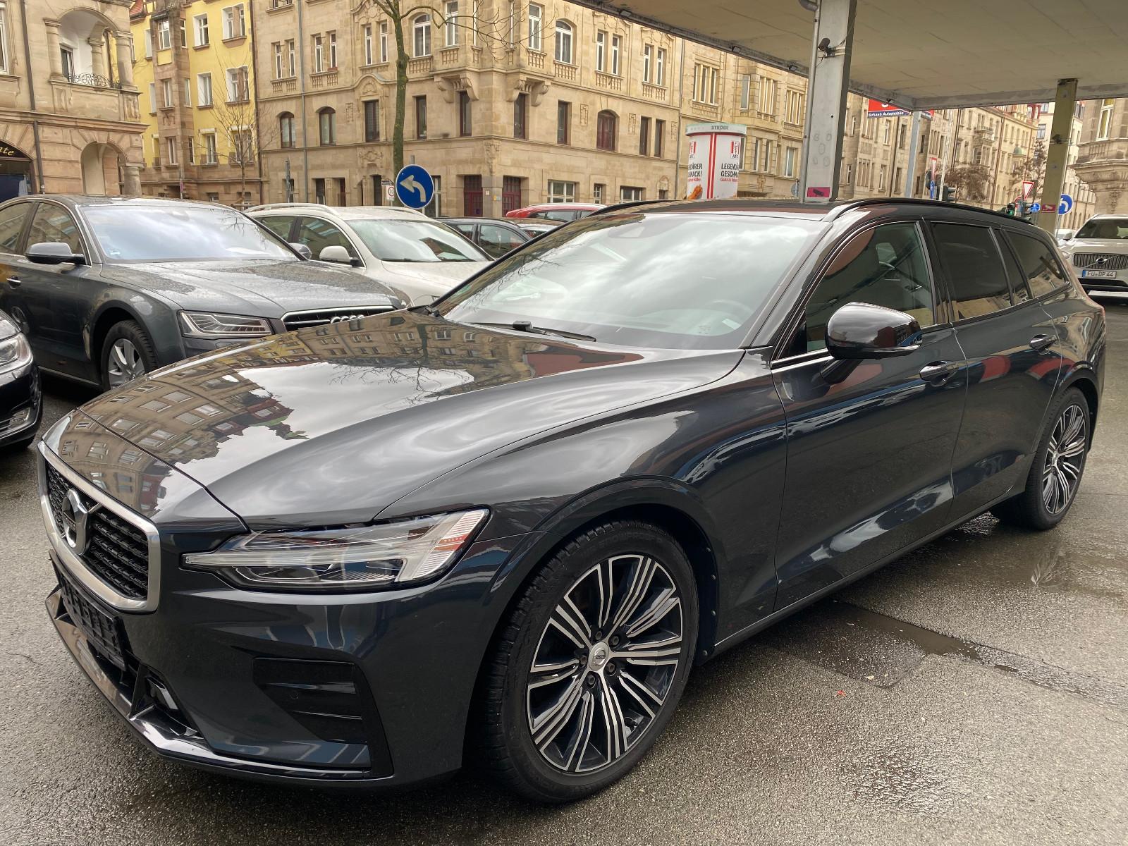 Volvo V60 D4 Geartr. R Design PANO HEAD-UP H/K 360°CAM