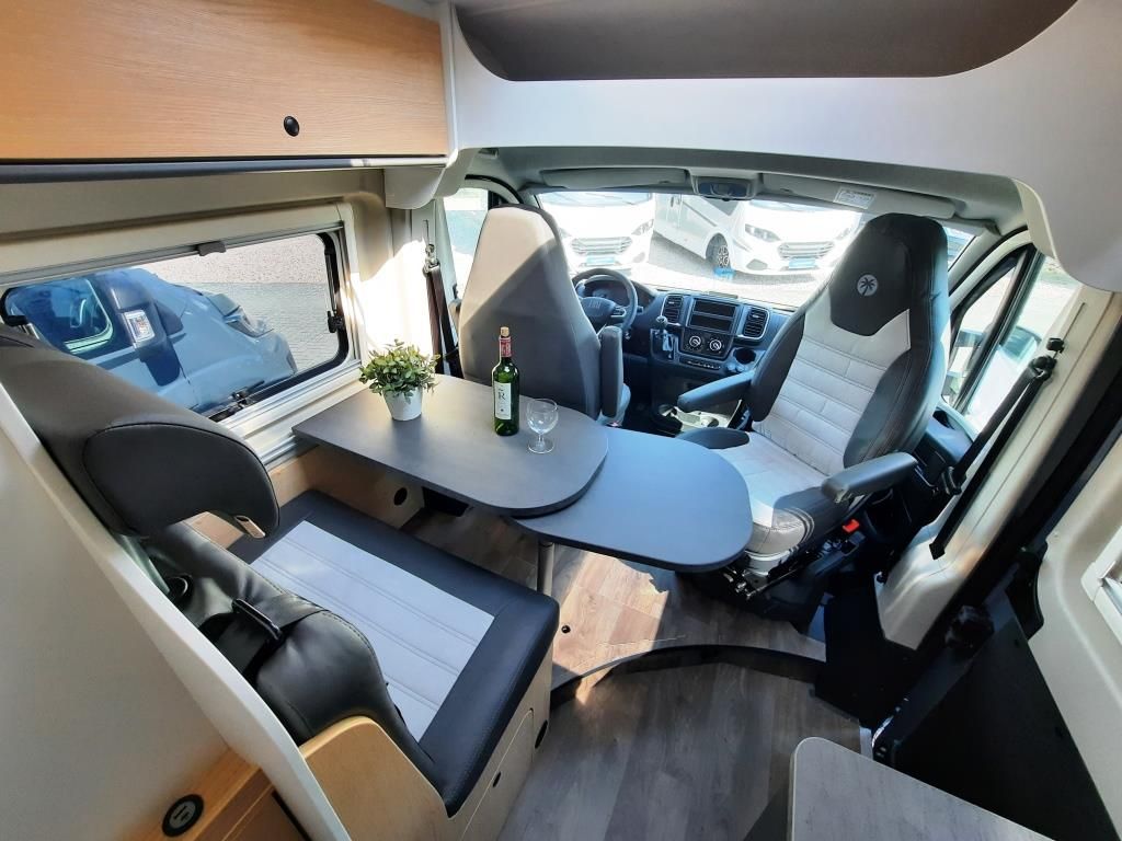 Fahrzeug Übersicht 10 Fahrzeugabbildung Sunlight Camper Van CLIFF 600 Adventure Edition Verfüg./S