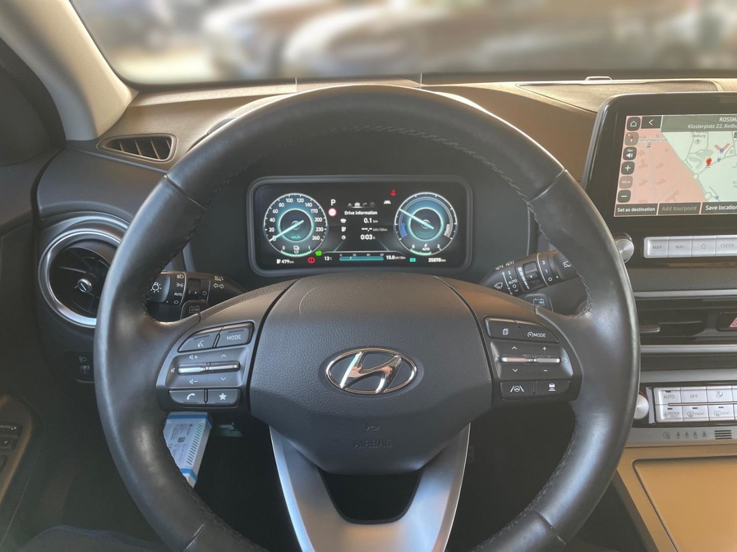 Fahrzeugabbildung Hyundai KONA Elektro 64 kWh (150 kW) Prime Sitzpaket Nav