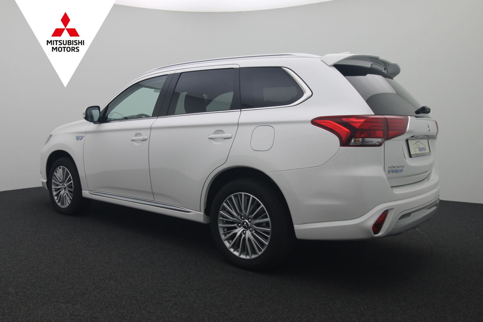 Fahrzeugabbildung Mitsubishi Outlander PHEV 2.4 Basis 4WD