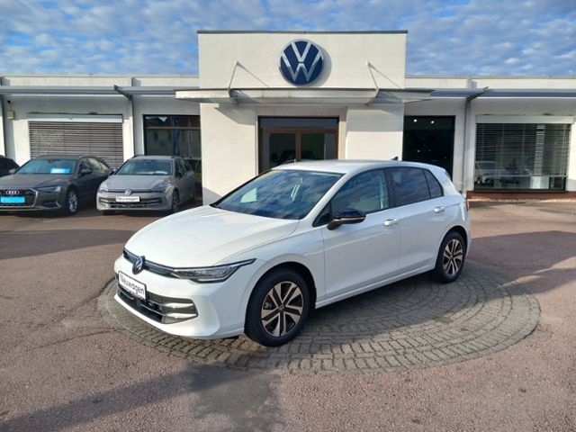 Volkswagen Golf VIII 1.5 TSI Energy AppConnect RearView foto 2