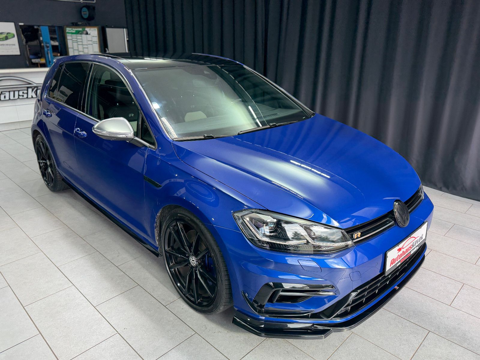 Fahrzeugabbildung Volkswagen Golf VII R 4Motion |REMUS|PANO|LEDER
