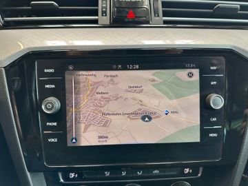 Volkswagen Passat *KEYLESS*ACC*AHK*NAV*3-ZONEN*LED*