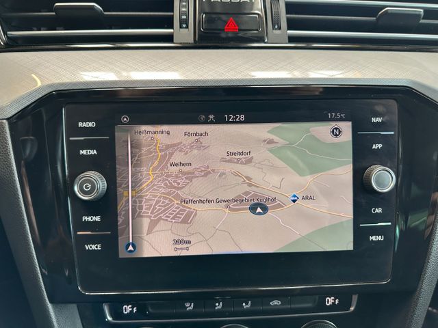 Volkswagen Passat *KEYLESS*ACC*AHK*NAV*3-ZONEN*LED*