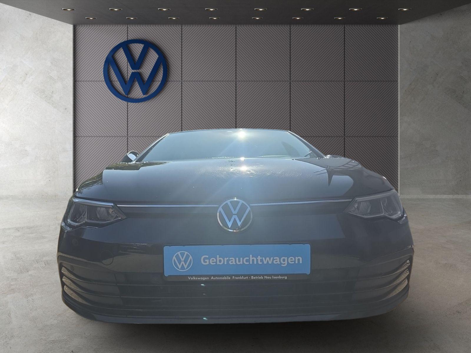 Volkswagen Golf VIII 2.0 TDI Life NAVI LED AMBIENTE