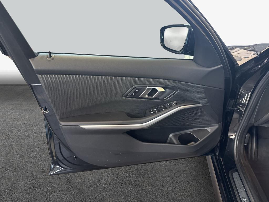 BMW 318 i Aut. LED Navi Sitzheizung, миниатюра 19