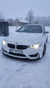 BMW M4 Coupé M4 - weiße BMW M4