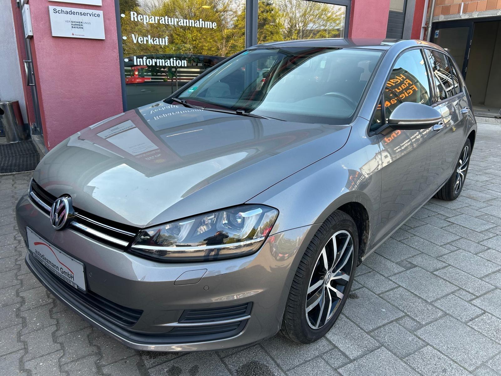 Volkswagen Golf VII 1.6 TDI BMT Xenon Navi Alu Sport