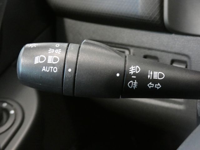 Clio 1.2 TCe 120 LIMITED ENERGY NAVI PDC KEYLESS