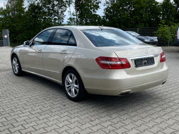 Mercedes E 200 - 3
