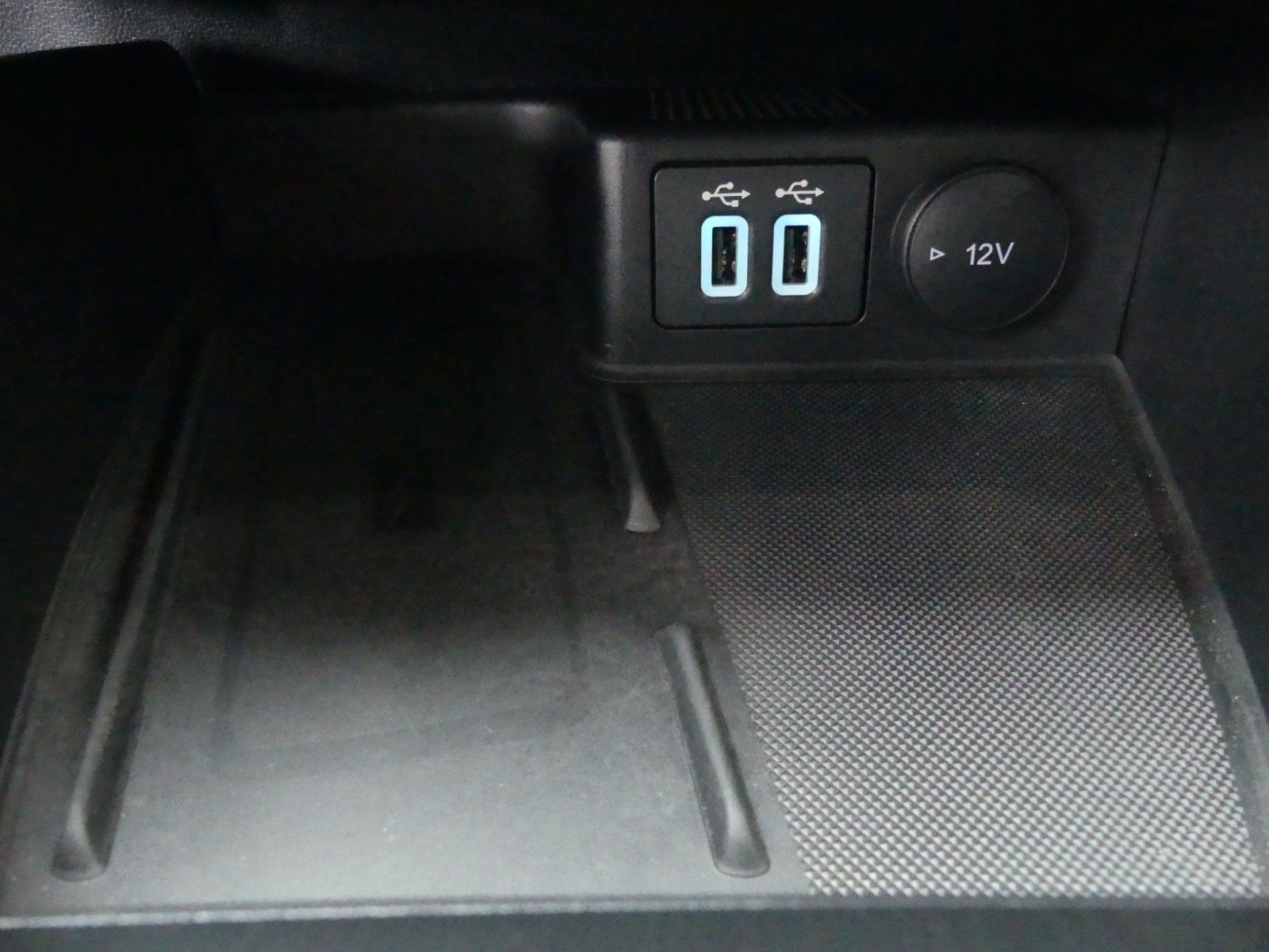 Fahrzeugabbildung Ford Kuga Plug-In Hybrid ST-Line X