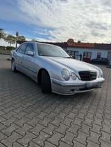 Mercedes-Benz Mercedes. W210.  E240. Sehr gute Zustand. - Mercedes-Benz W210