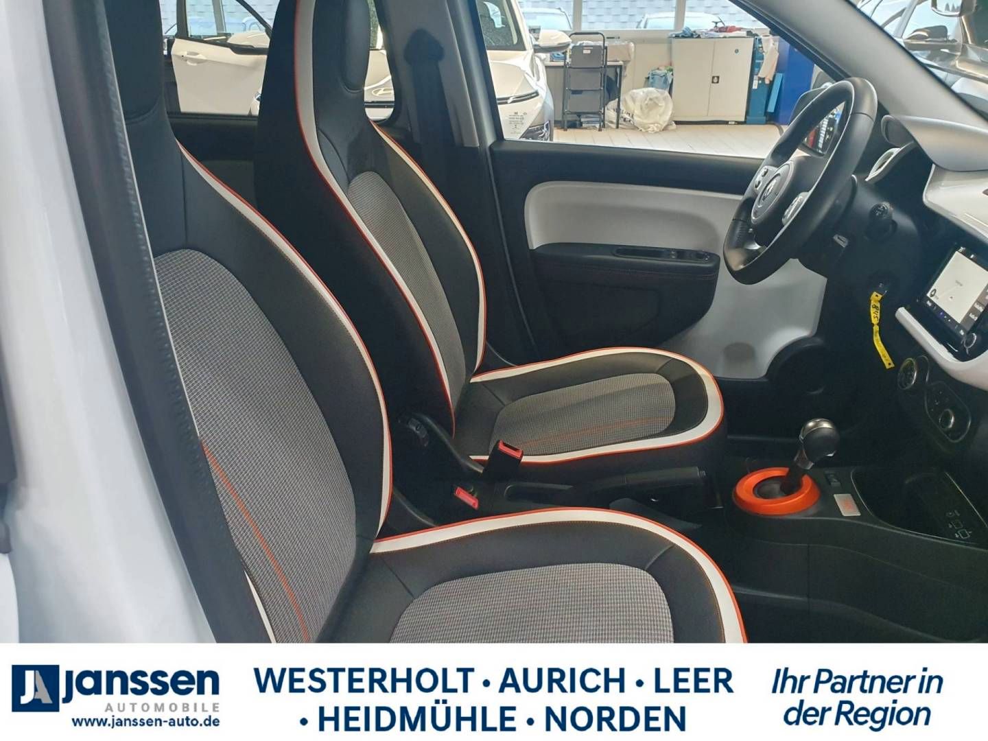 Fahrzeugabbildung Renault TWINGO E-TECH 100% el. VIBES
