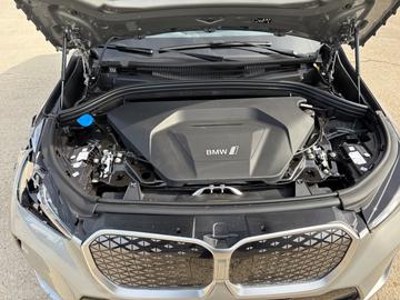 2026 BMW IX1 — миниатюра 14
