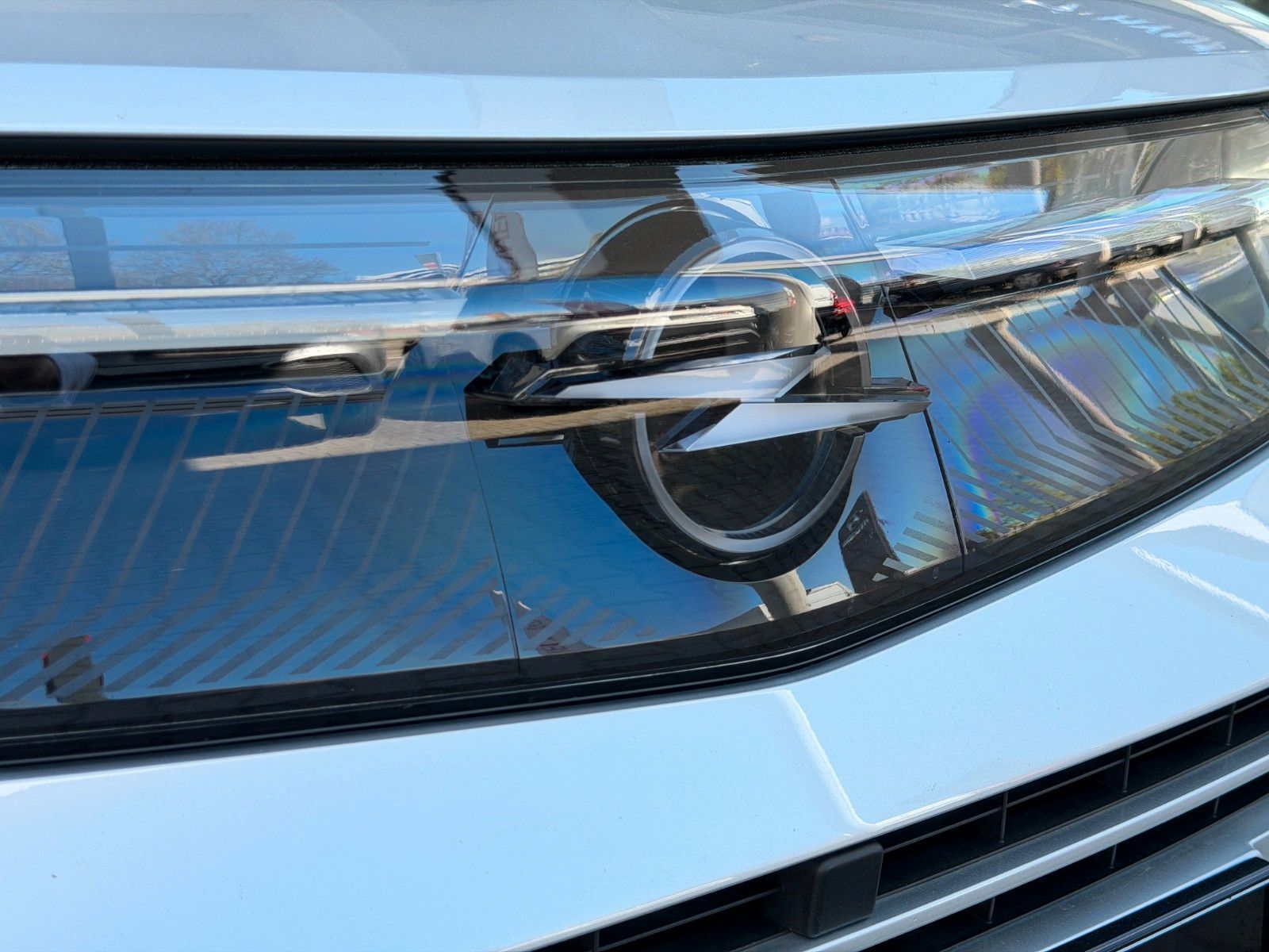 Fahrzeugabbildung Opel Grandland 1.2 48V Mild- W Edition Kamera,LED,SHZ