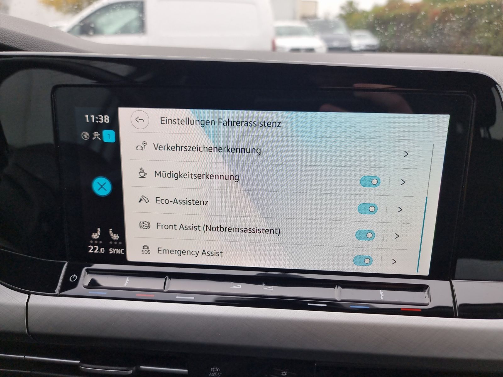 Fahrzeugabbildung Volkswagen Golf VIII Variant Business TDI DSG LED ACC SHZ P