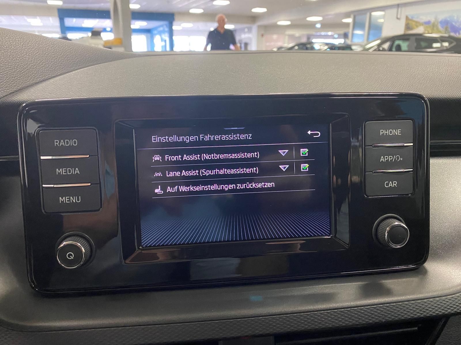 Fahrzeugabbildung SKODA Scala 1.0 TSI Cool Plus AHK+APP+KLIMA+PDC+