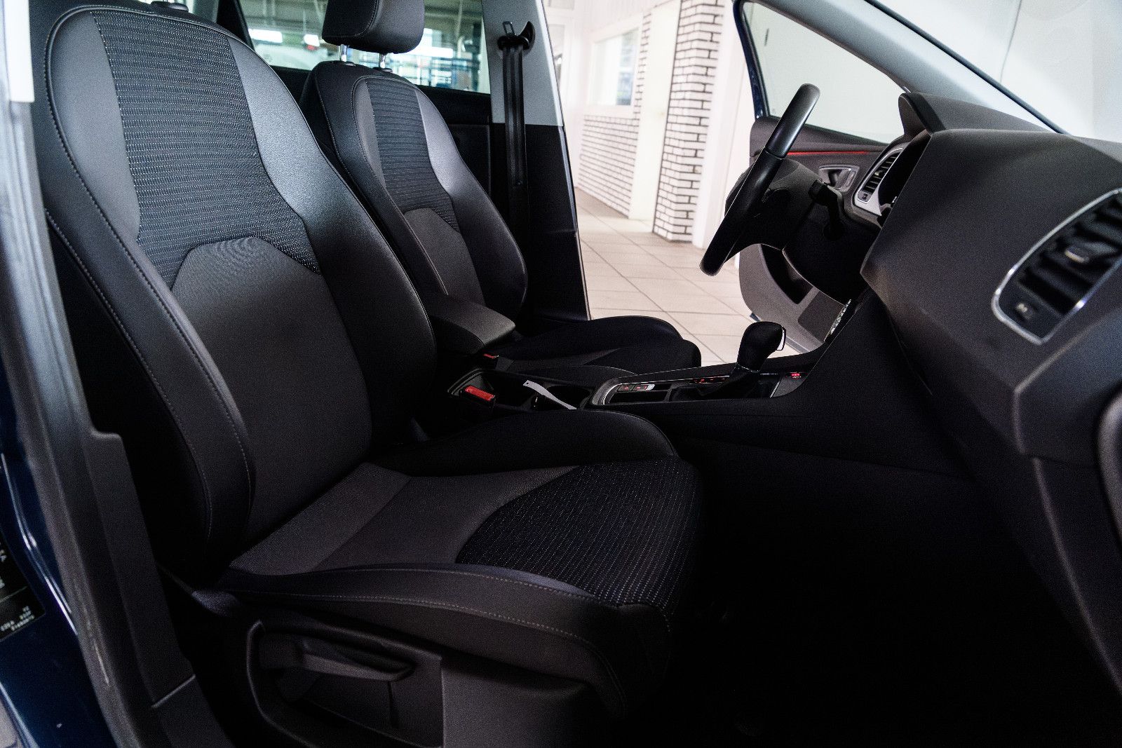 Fahrzeugabbildung SEAT Leon ST Xcellence DSG+Navi+AHK+LED