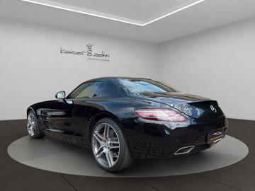 صورة 6 لـ 2011 Mercedes-BENZ SLS AMG