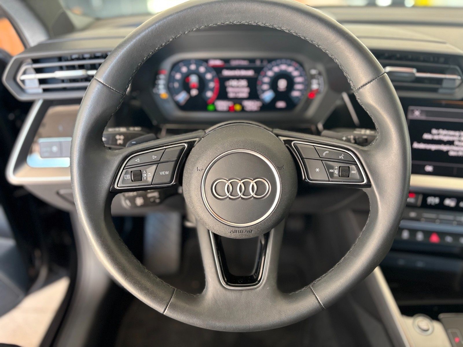 Fahrzeugabbildung Audi A3 Sportback 30 TFSI basis