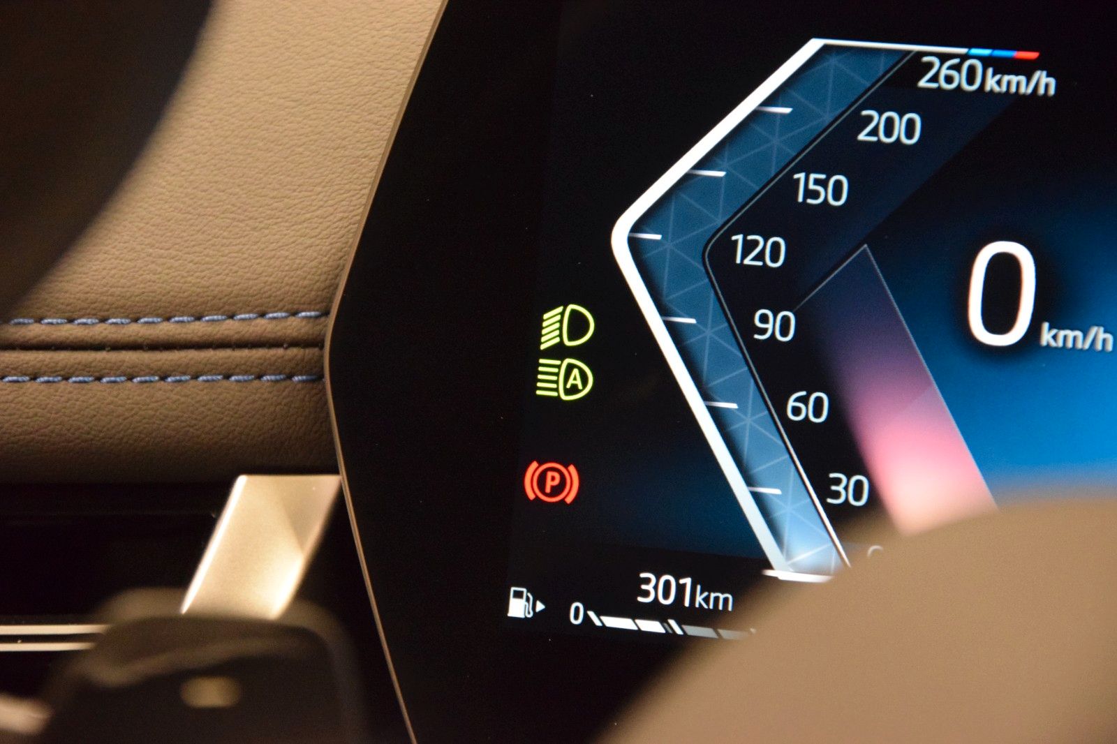 Fahrzeugabbildung BMW 223i xDrive Active Tourer M Sport Pano HuD AHK