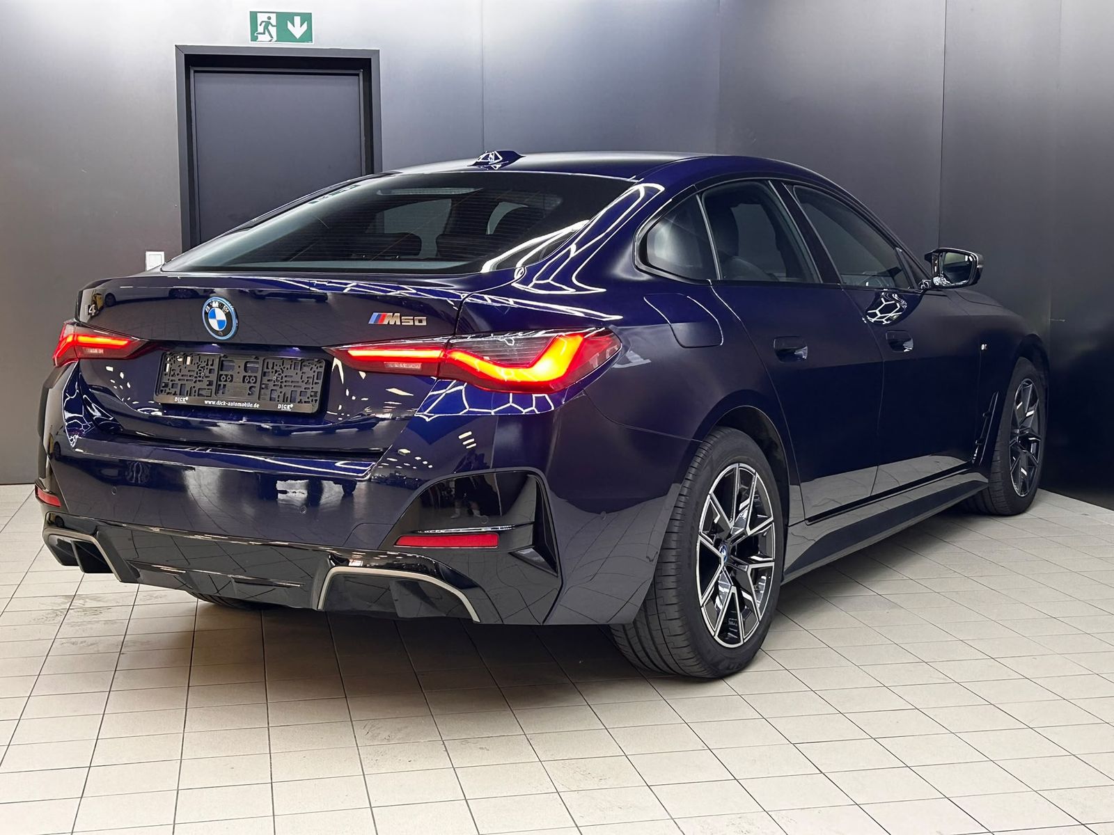 Fahrzeugabbildung BMW i4 M50 GC SHADO+LED+NAVI+MEMO+H&K+SHZ+AHK+WP+360