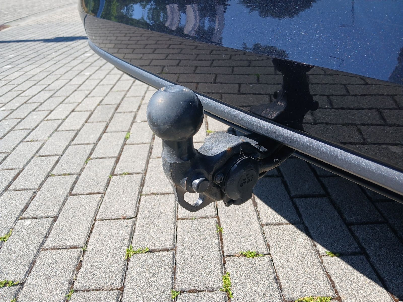 Fahrzeugabbildung Volkswagen Golf VIII Variant TSI Life Matrix AHK Navi AID A
