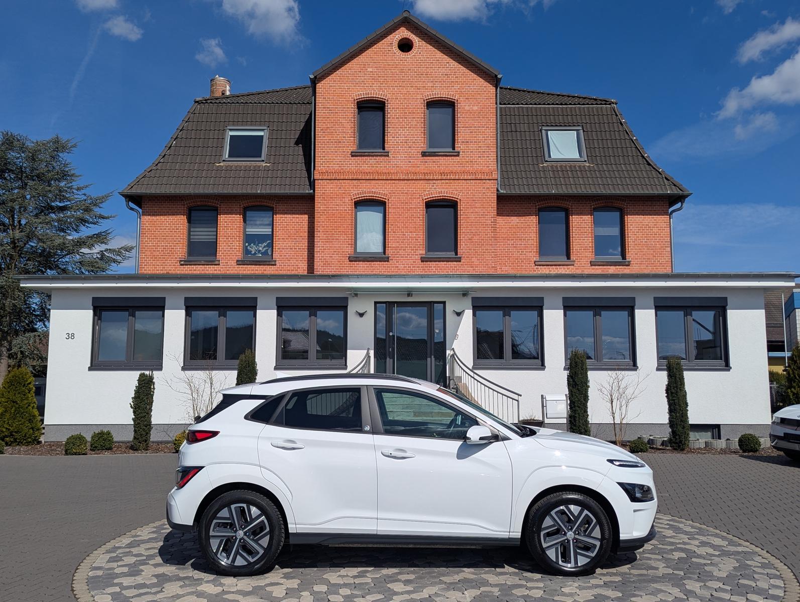 Hyundai Kona Elektro Edition 30+ NAVI SHZ KREL WÄPU 