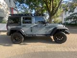 Jeep Wrangler Unlimited 3.6 V6 mit Front Runner Umbau