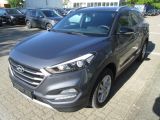 Hyundai Tucson blue Passion 2WD 1.6 AHK Navi DAB - Hyundai TUCSON Gebrauchtwagen in Hamburg