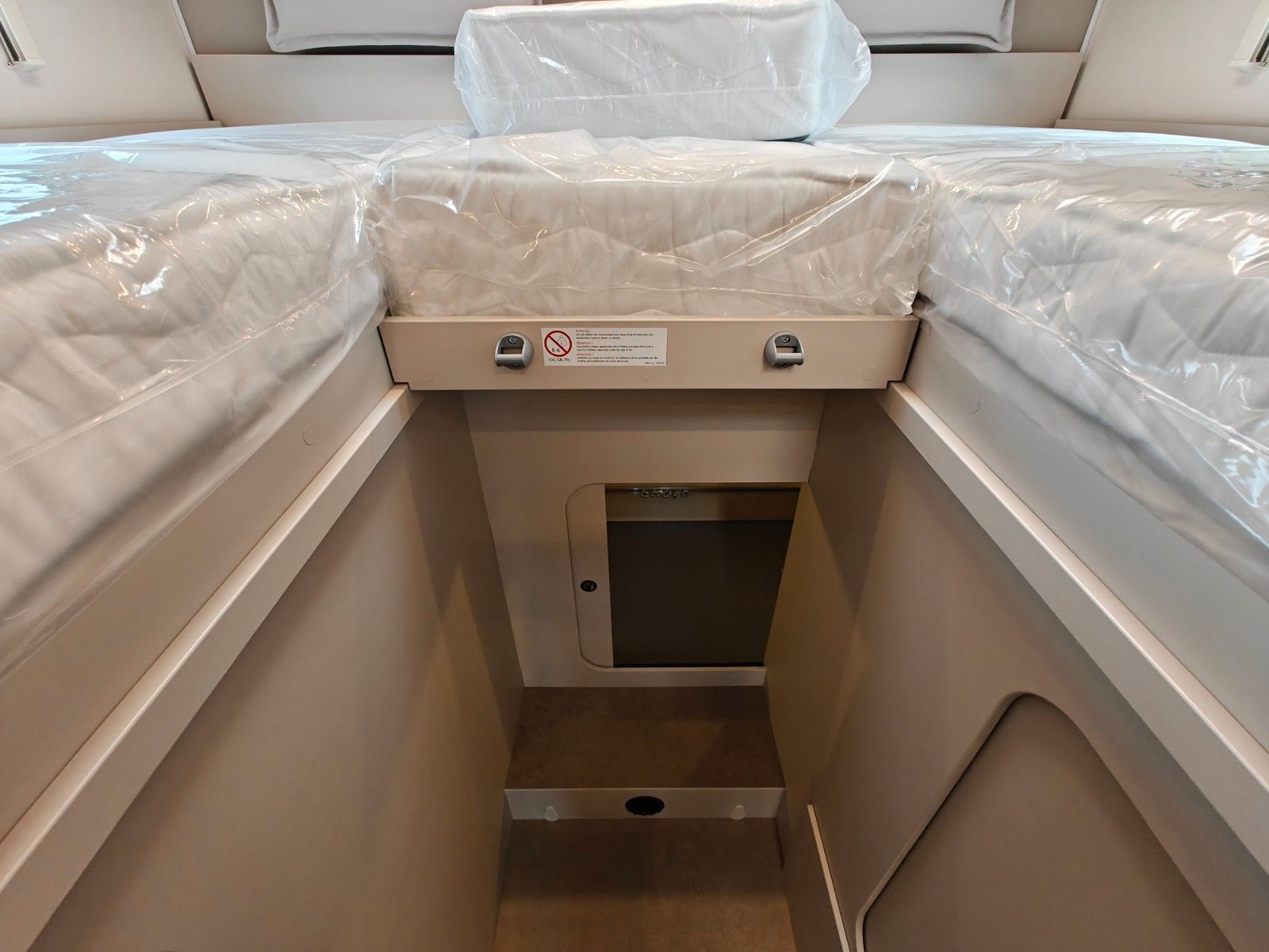 Fahrzeugabbildung LMC Tracer 690 EL - Chassis Design, 140PS, MJ2026! -