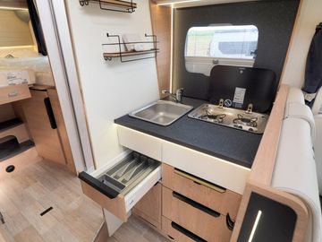 Bild 24 Mooveo TEI 70 EB 140 L-Sitzgruppe Pioneer 9"