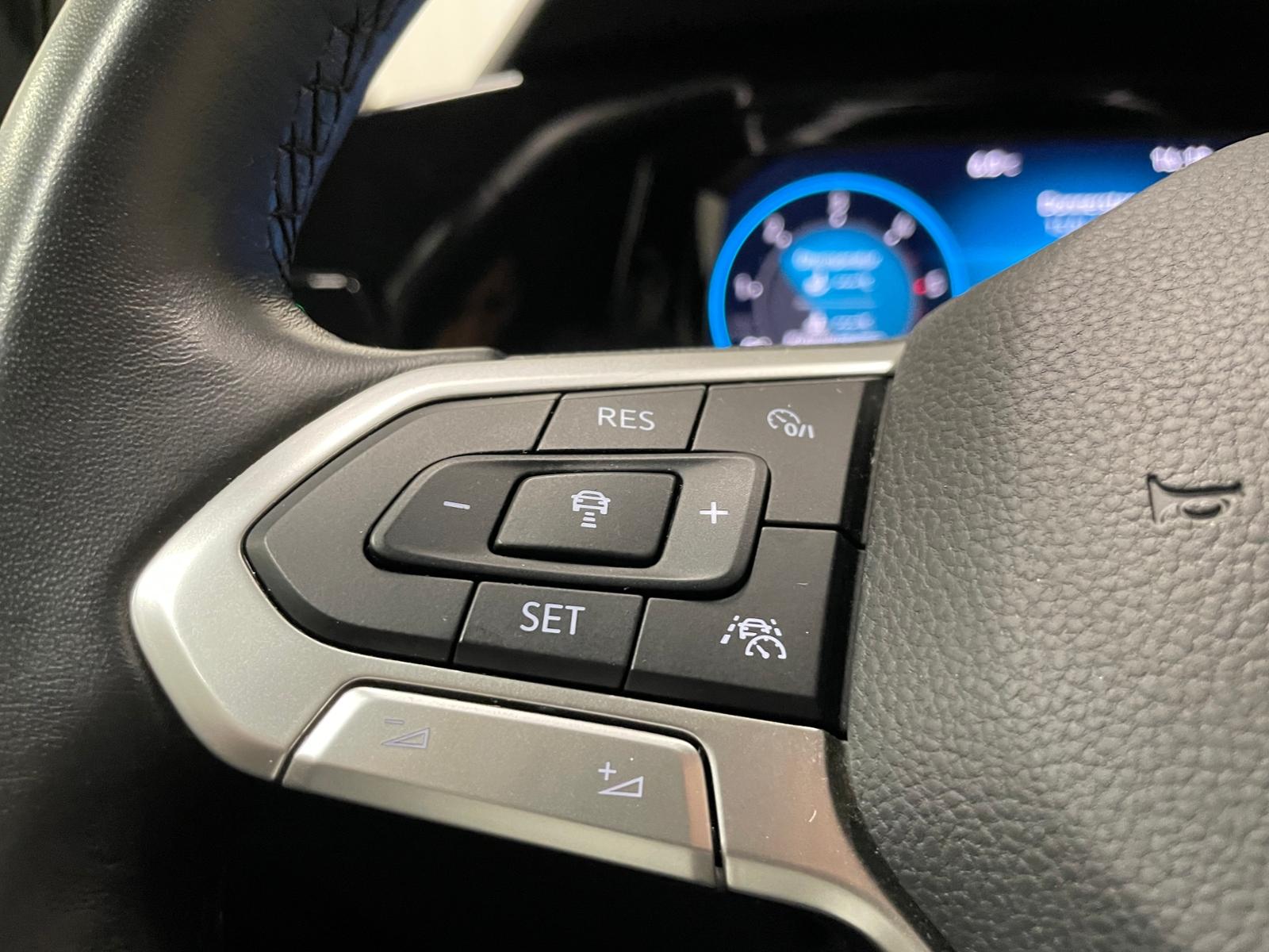 Volkswagen Golf VIII Variant Life 2.0 TDI DSG NAVI RFK LED, миниатюра 16