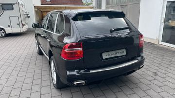 Porsche Cayenne - 6