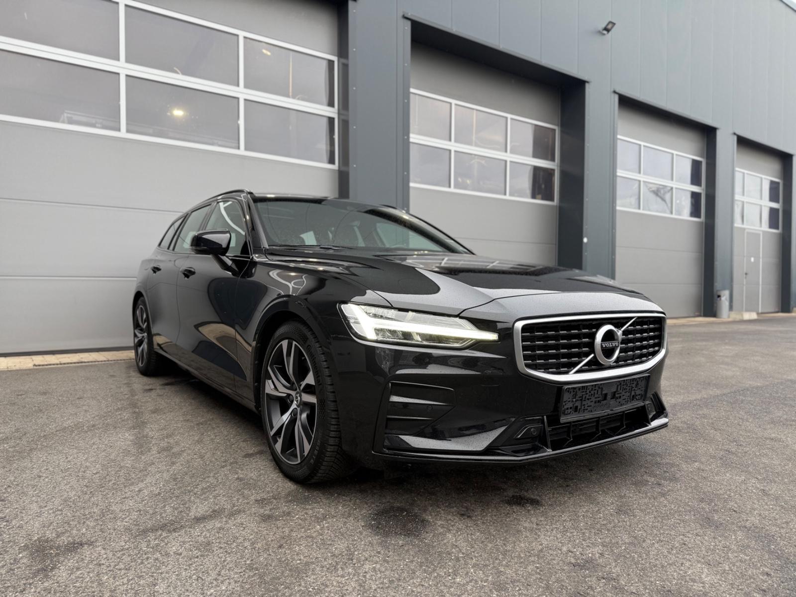 Volvo V60 2.0T4 R Design,LED,Pano,Keyless,Lenkradheiz